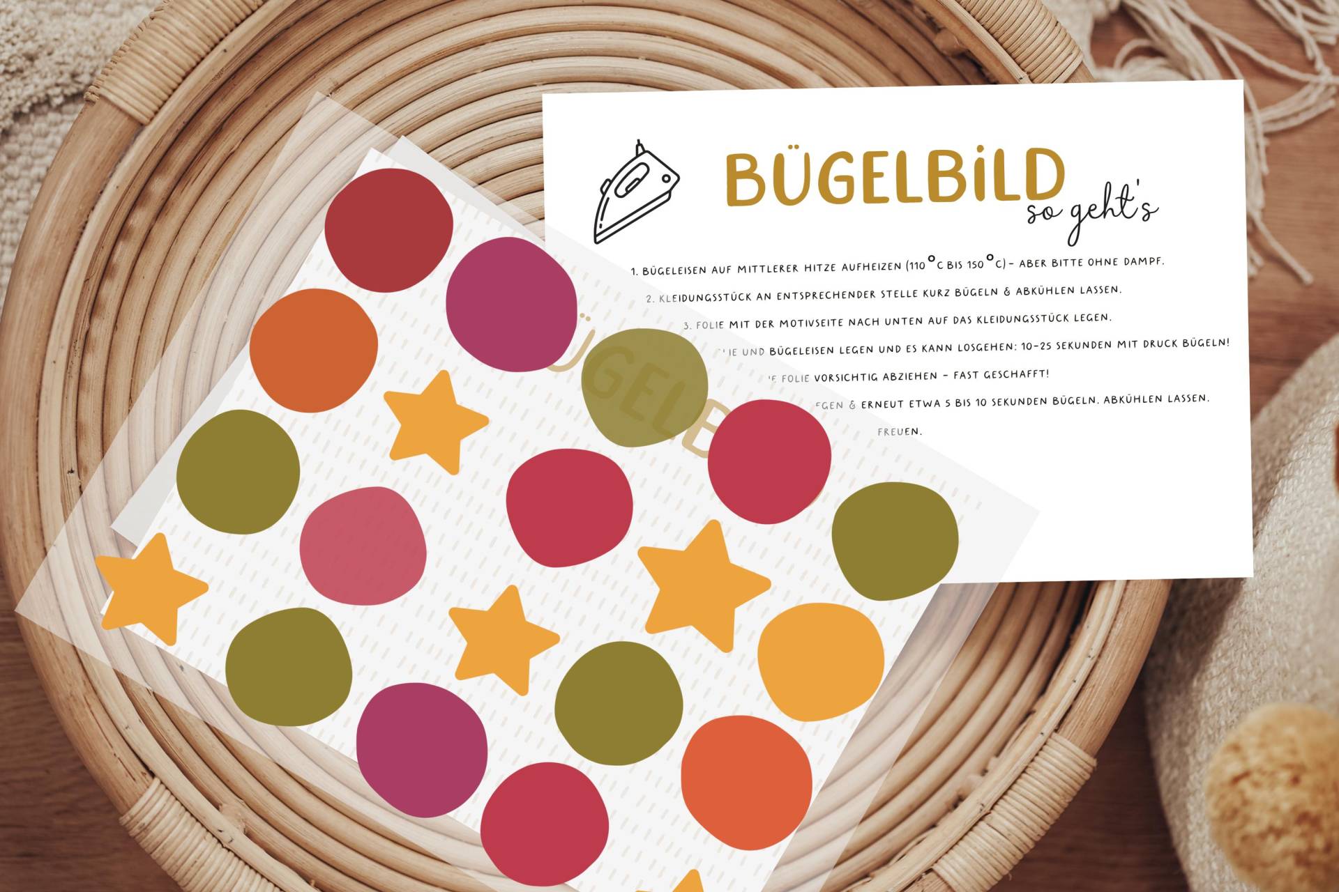 Bügelbild Weihnachtskonfetti Sterne Kugeln Weihnachtssocke Nikolaus Weihnachten Adventskalender Aufbügler Patch von Lingerei