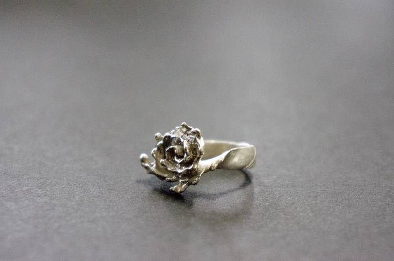 Handgemachter Wasserstrudel-Ring Aus Sterlingsilber Handgemachter Wasserstrudel-Ring Aus Sterlingsilber von LinhanZhangJewelry