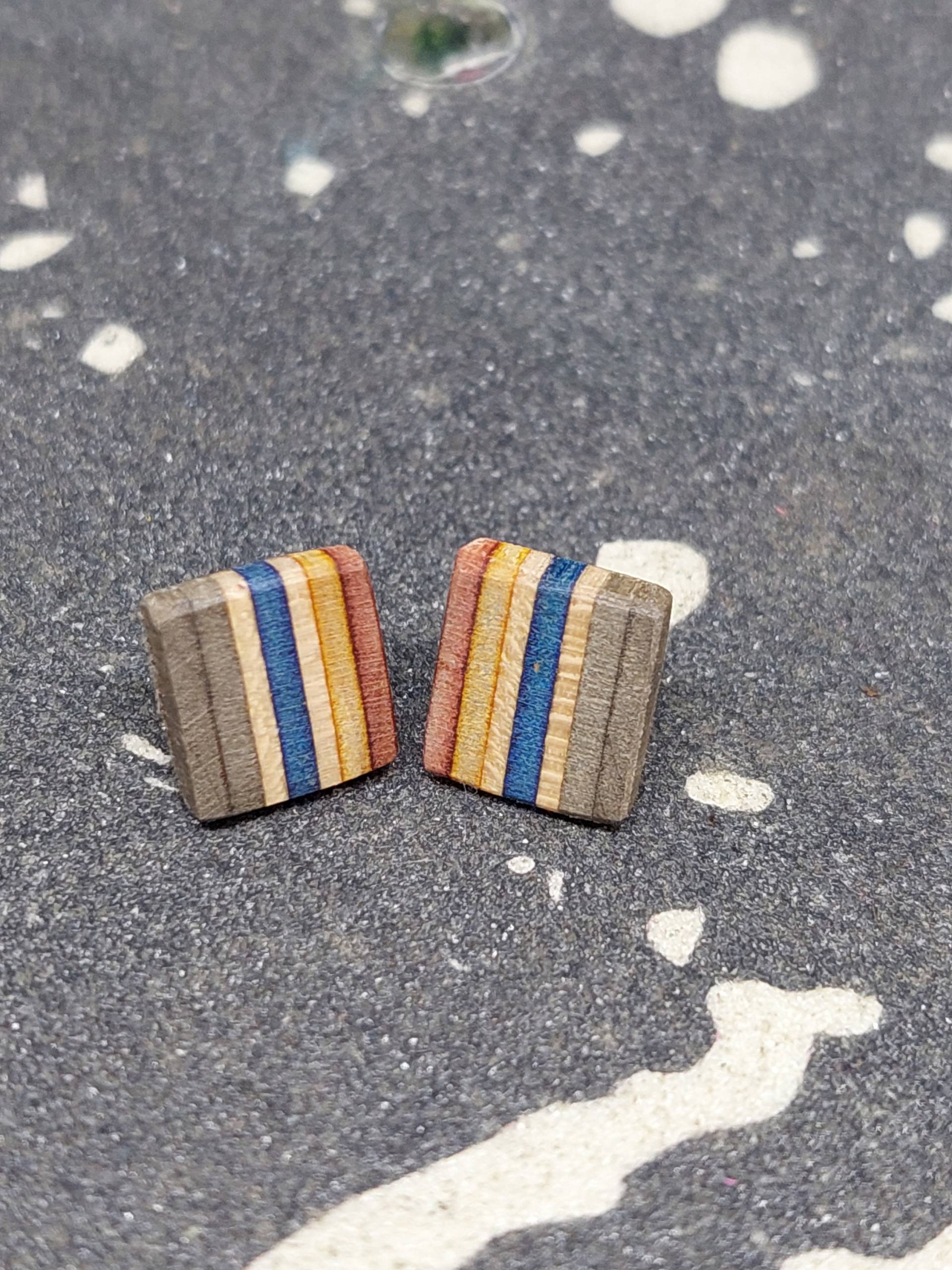 Ohrstecker Aus Alten Skateboards von LinietteKreativ