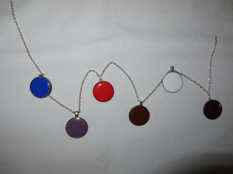 Runder Anhänger Halskette, Rund, Charm, Emaille, Kupfer, Lavendel von LinsFinalTouch