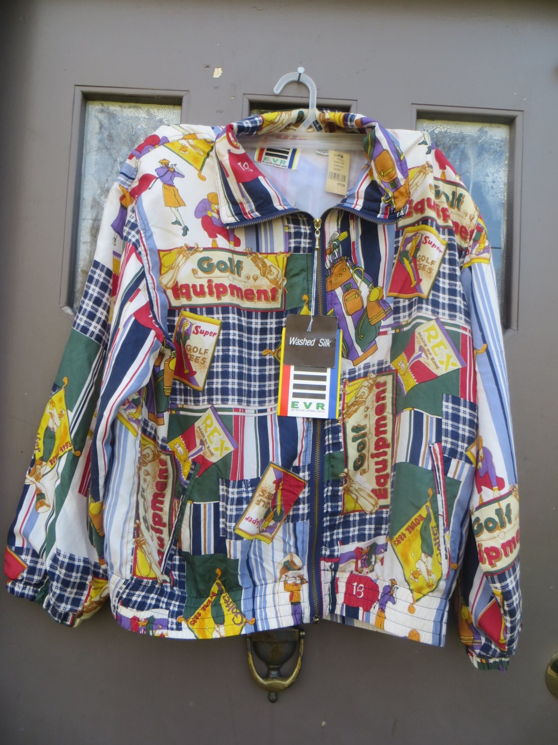 80Er Jahre Bomberjacke Ghetto Golfausrüstung Unisex in Reinseide, Gr. S 80Er Jahre Bomberjacke Ghetto Golfausrüstung Unisex in Reinseide, Gr. S von Linsvintageboutique