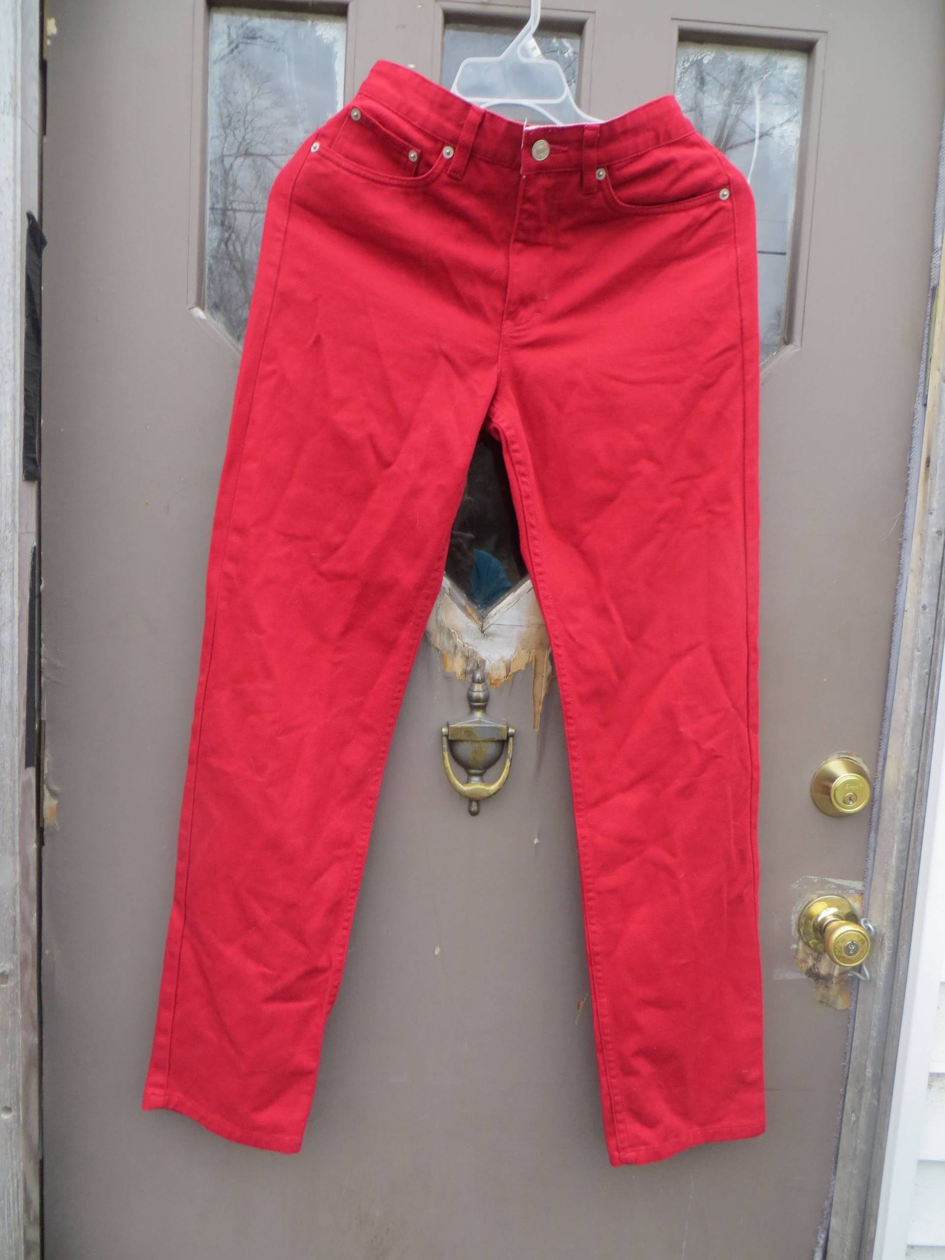 Vintage Tommy Hilfiger 1990 Rote Baumwoll Denim High Waist Mom Jeans Hose Gr. 36 Vintage Tommy Hilfiger 1990 Rote Baumwoll Denim High Waist Mom Jeans Hose Gr. 36 von Linsvintageboutique