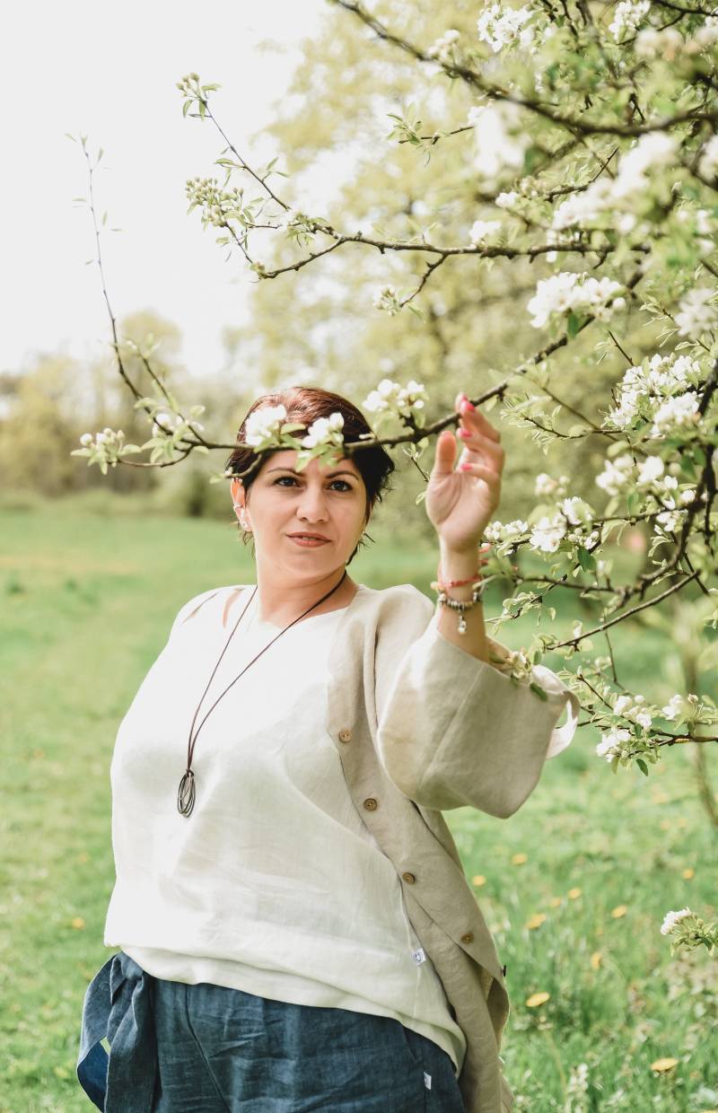 Leinen Cardigan Jacke "Ellen", Beige Plus Size Cardigan, Lockere Sommerjacke, Damen Jacke von LinumLT