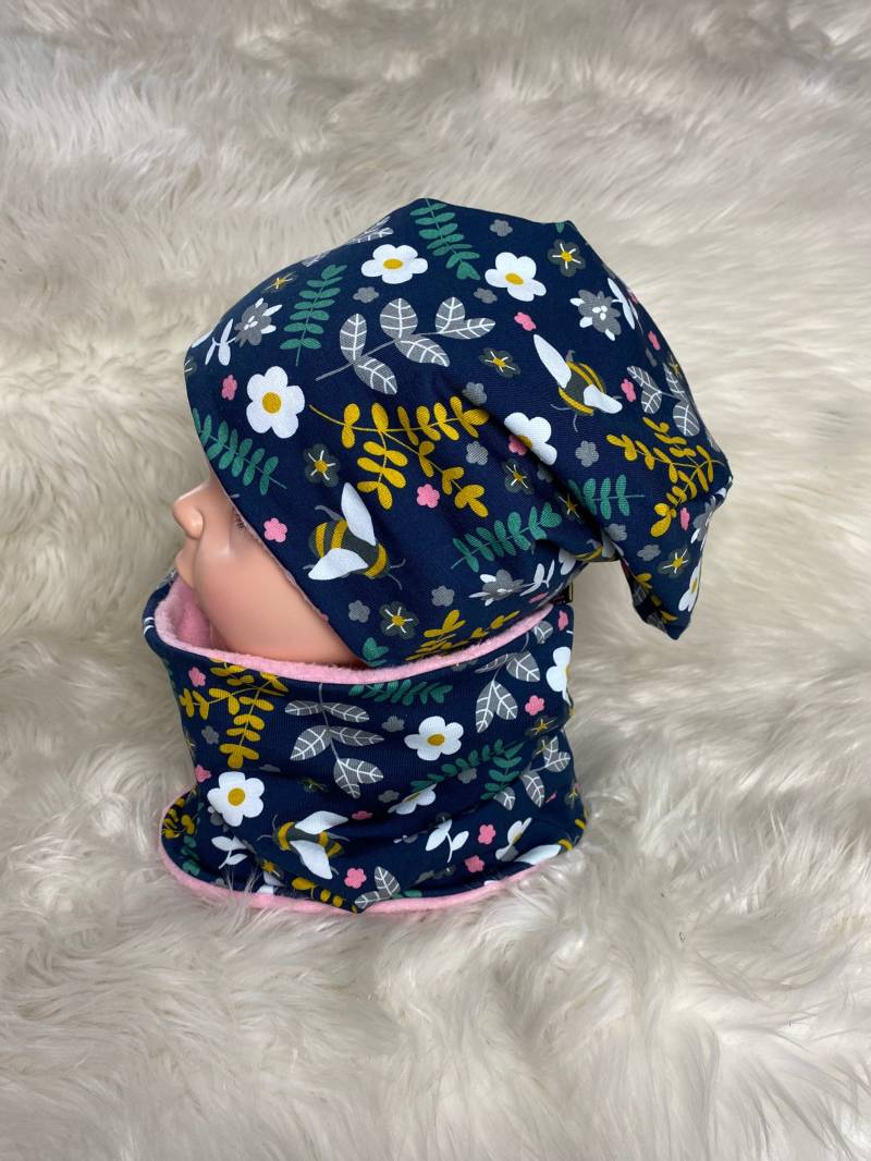 Beanie Loop Biene Blumen 39-60 Kindermütze, Schal , Mütze Mit , Kleinkind Set Beanie Loop Biene Blumen 39-60 Kindermütze, Schal , Mütze Mit , Kleinkind Set von Liolinos