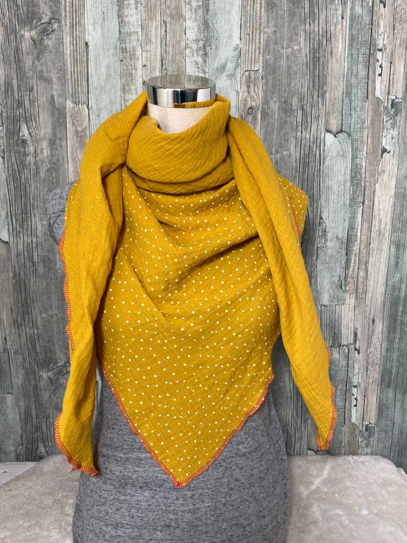 Dreieckstuch Halstuch Damen Xxl Aus Musselin "Gelb Mit Punkten " Wickelschal Tuch Handmade Schal Sommertuch Einlagig von Liolinos