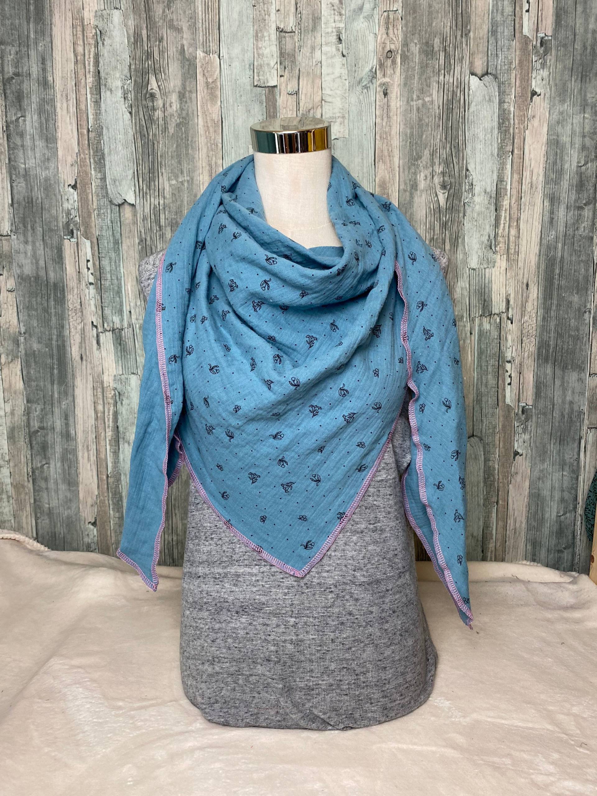 Halstuch Musselin "Blumen Blau" Damen Schal Wickelschal Tuch Handmade Einlagig Halstuch Musselin "Blumen Blau" Damen Schal Wickelschal Tuch Handmade Einlagig von Liolinos