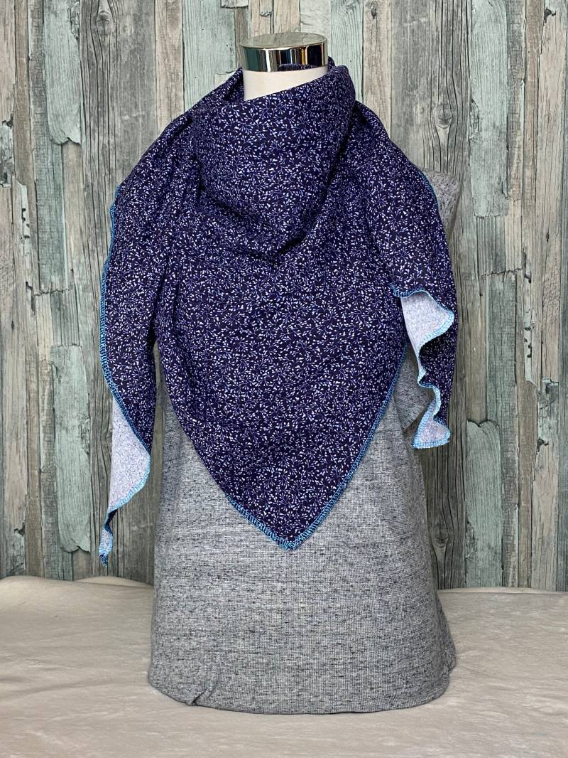 Halstuch Musselin "Blumenranke Blau " Damen Schal Wickelschal Tuch Handmade Einlagig von Liolinos