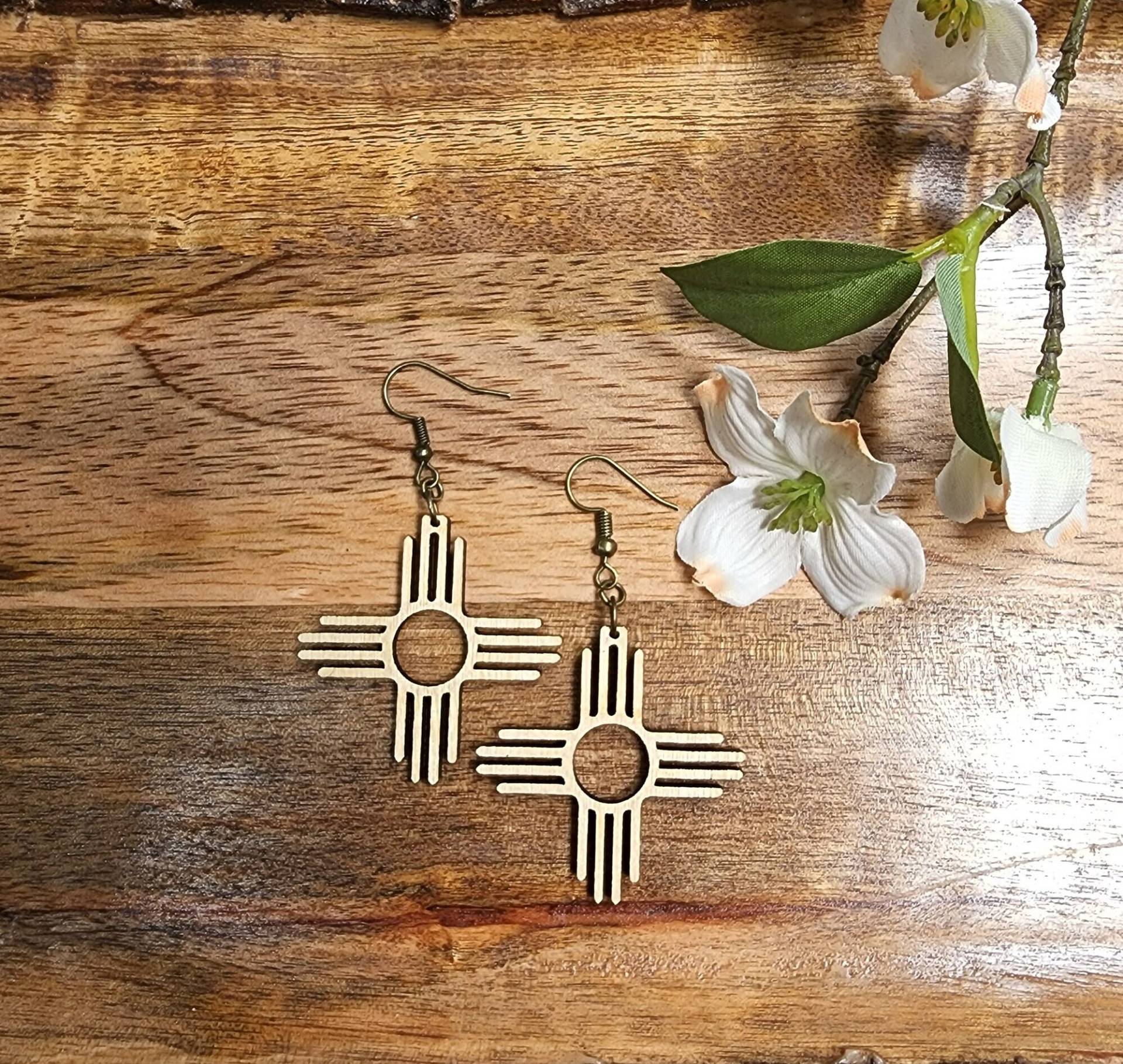 Zia Laser Cut New Mexico Ohrringe, Holz Baumeln Zia, Nm True Zia Laser Cut New Mexico Ohrringe, Holz Baumeln Zia, Nm True von LionJourneyOutfitter