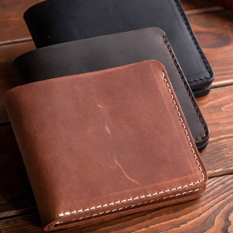 Leder Kartenportemonnaie, Schwarzes Schmales Portemonnaie, Handgefertigtes Herren Kartenhalter, Personalisiertes Portemonnaie Für Die Vordertasche von LionLeatherCo