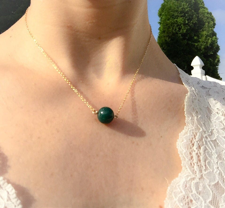 Zierliche Edelstein-Halsketten, Täuschung Halskette, Grüne Jade Einfache Halskette Zierliche Edelstein-Halsketten, Täuschung Halskette, Grüne Jade Einfache Halskette von LionTideJewelry