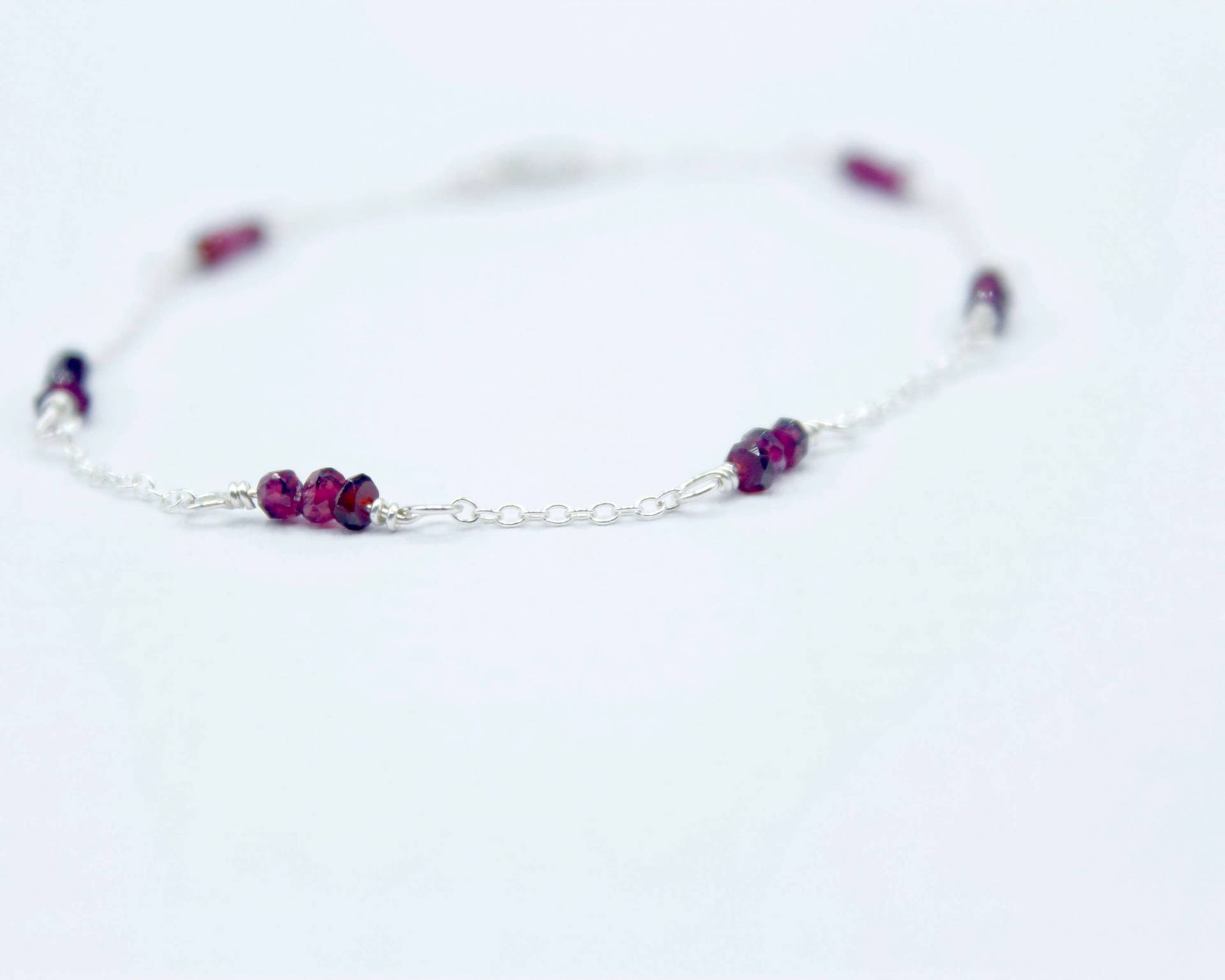 Zierliche Edelstein Oder Geburtsstein Armband, Silber-Perle Bar, Multi Minimale Bar Armband Zierliche Edelstein Oder Geburtsstein Armband, Silber-Perle Bar, Multi Minimale Bar Armband von LionTideJewelry