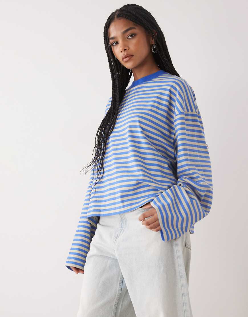 Lioness - Bloom - Langärmliges, kastiges Shirt aus Baumwollmix in gestreiftem Mickey-Blau mit Rundhalsausschnitt-Bunt von Lioness