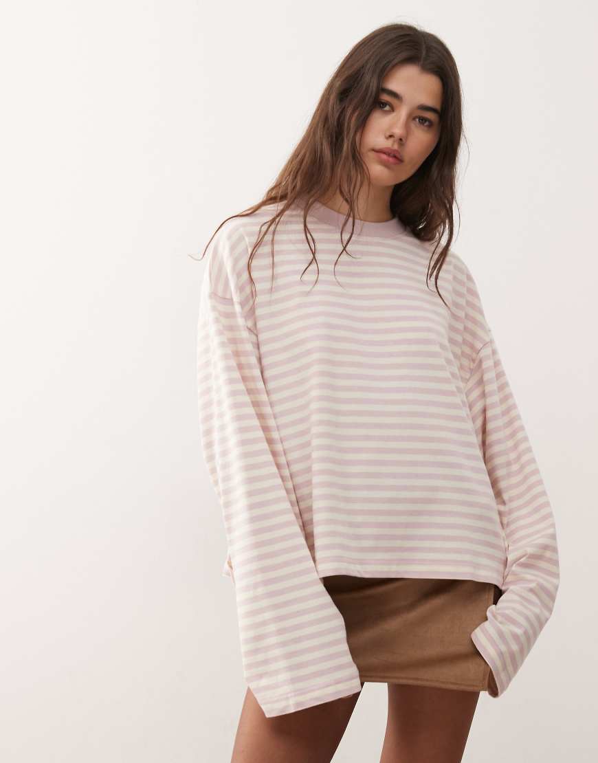 Lioness - Bloom - Langärmliges, kastiges Shirt aus Baumwollmix in gestreiftem Rougerosa mit Rundhalsausschnitt-Bunt von Lioness