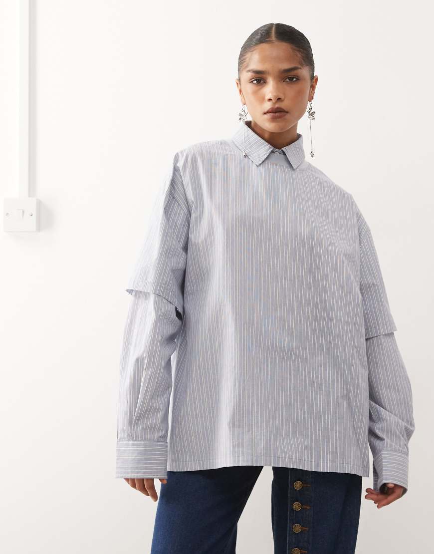 Lioness - Langärmliges, gestreiftes 2-in-1-Hemd in Blau und Weiß mit T-Shirt-Overlay mit Oversize-Schnitt, Kombiteil von Lioness