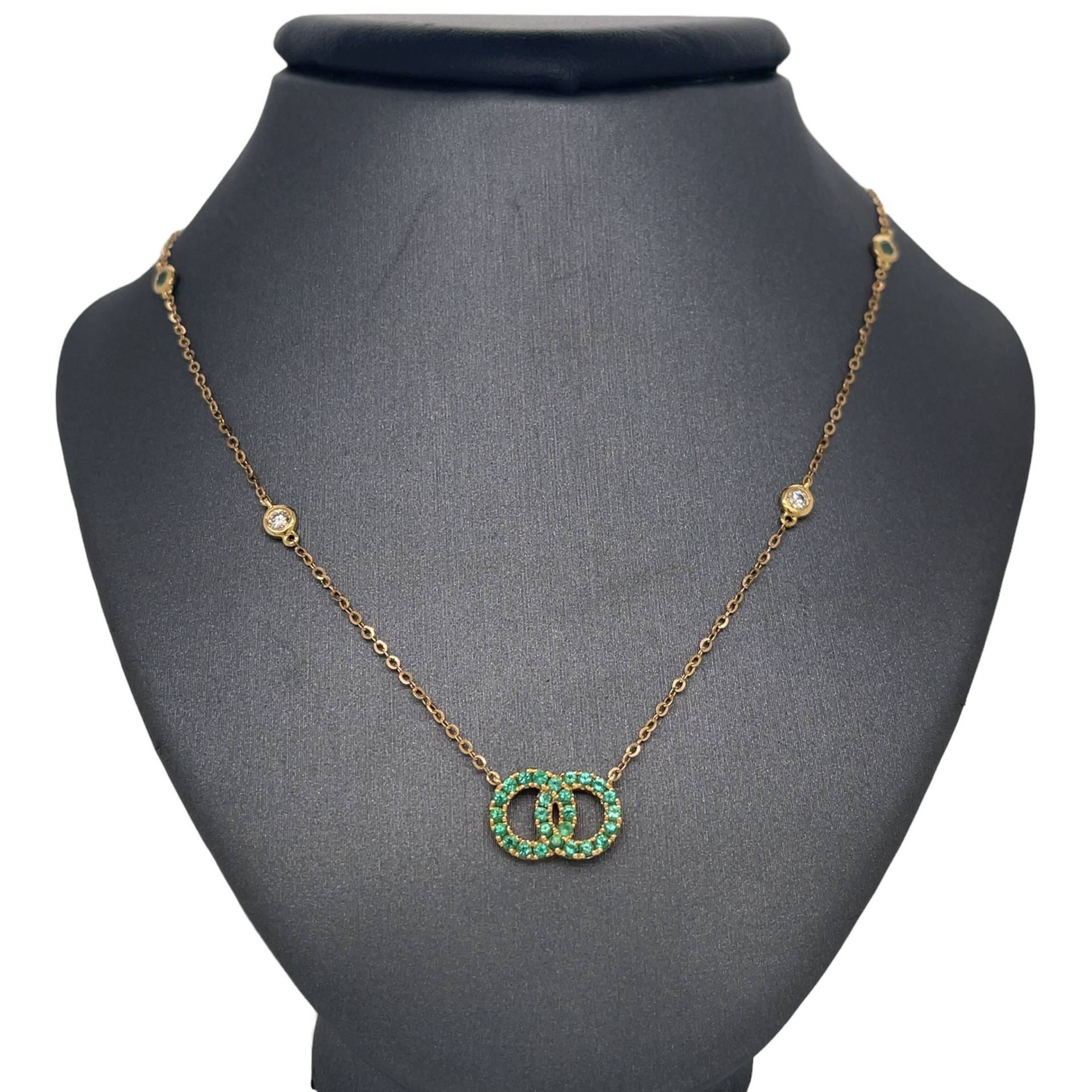 Massives 18-Karat-Gold, Doppelkreis-Unendlichkeitsmotiv, Smaragd, Diamant-Massenbestand, Diamantschliff-Kabelkette, Charm-Halskette von Lionheartjewelers
