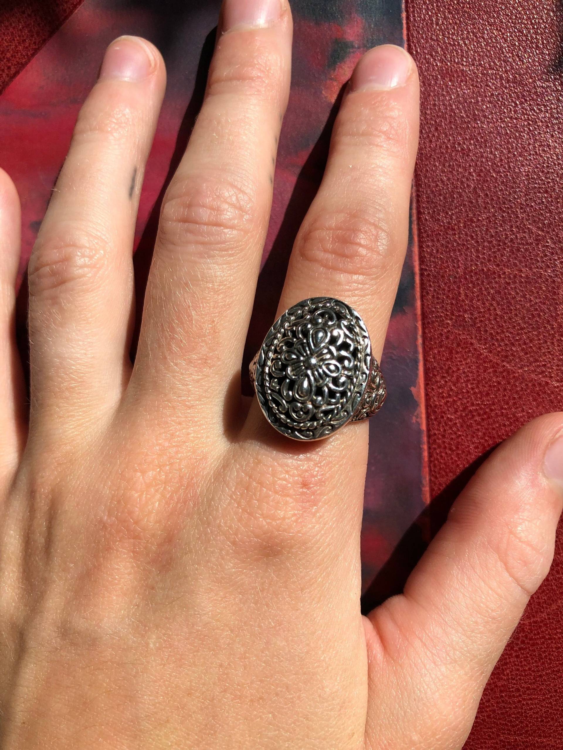 Vintage Verzierter Silberring Größe 8, 5/Boho Schmuck Dicker Ring Großer Geschenk Für Sie 925 Sterling Silber Vintage Verzierter Silberring Größe 8, 5/Boho Schmuck Dicker Ring Großer Geschenk Für Sie 925 Sterling Silber von LionsTailVintage