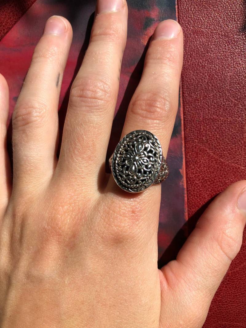 Vintage Verzierter Silberring Größe 8, 5/Boho Schmuck Dicker Ring Großer Geschenk Für Sie 925 Sterling Silber Vintage Verzierter Silberring Größe 8, 5/Boho Schmuck Dicker Ring Großer Geschenk Für Sie 925 Sterling Silber von LionsTailVintage