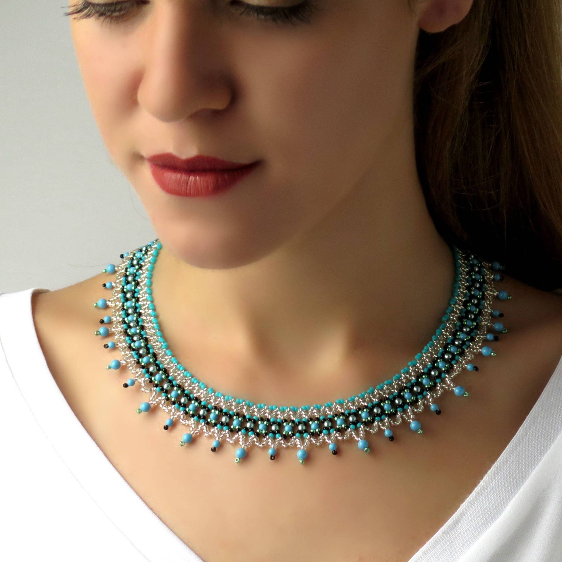 Blaue Statement Perlenkette, Schwarz Und Blau Halskette, Türkis Party Halskette von LioraBJewelry