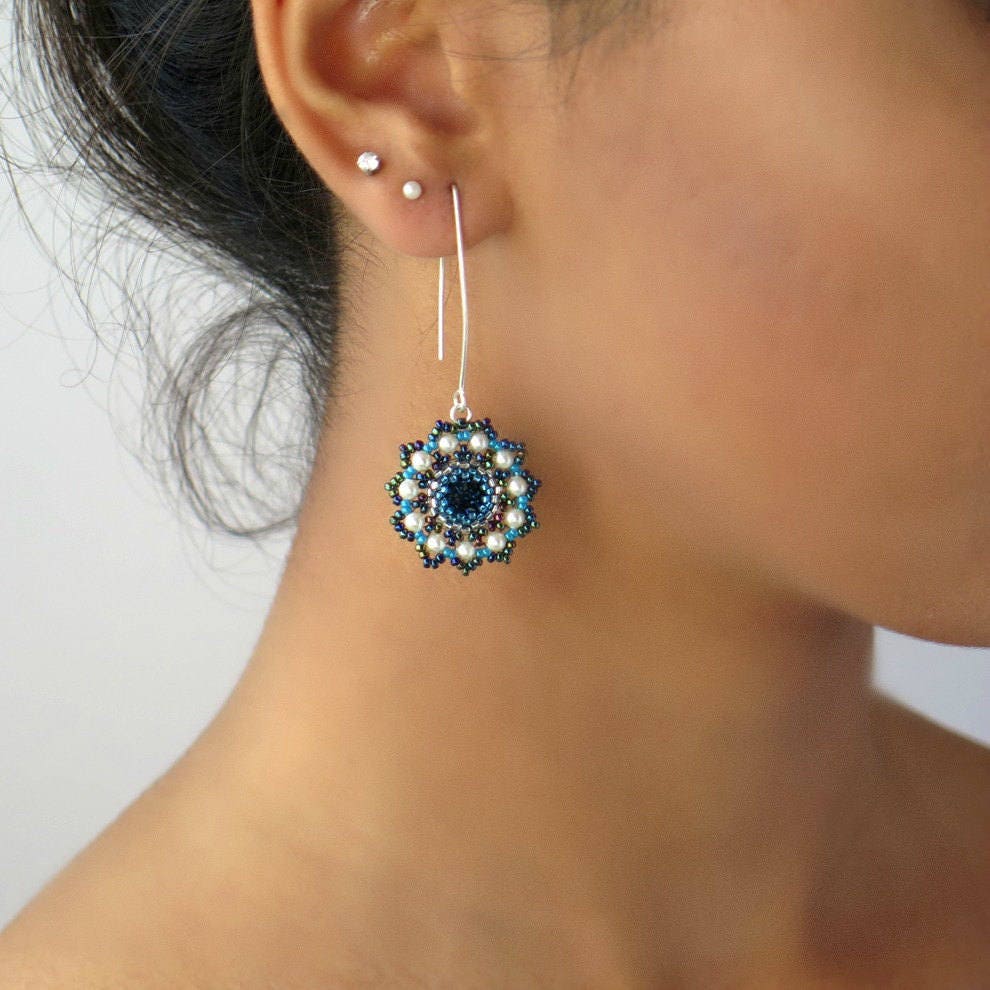 Lange Blaue Ohrringe, Hängende Kristallohrringe von LioraBJewelry