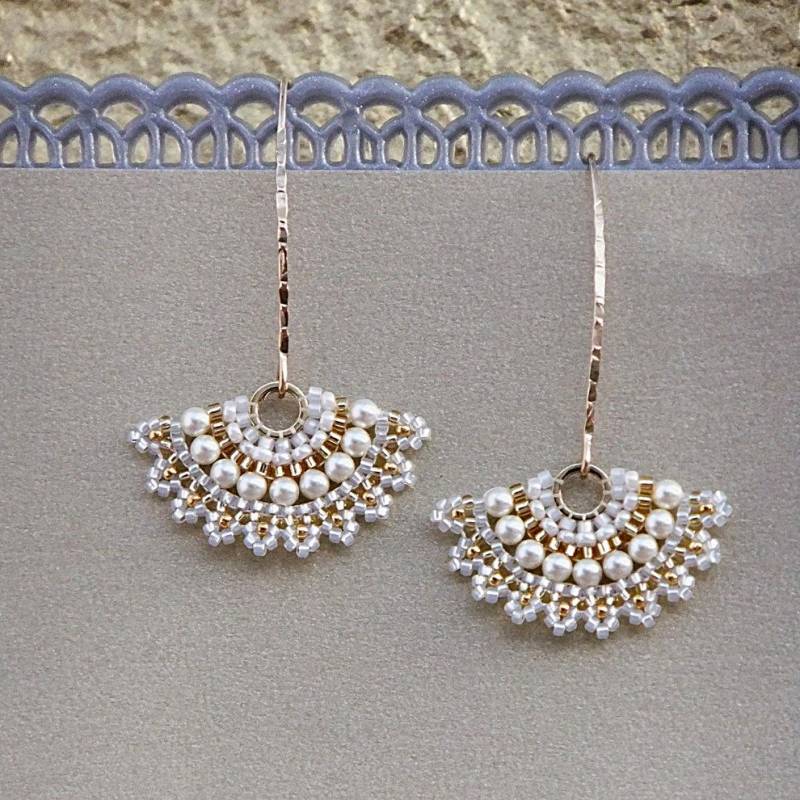 Lange Hängende Perlohrringe, Brautschmuck von LioraBJewelry