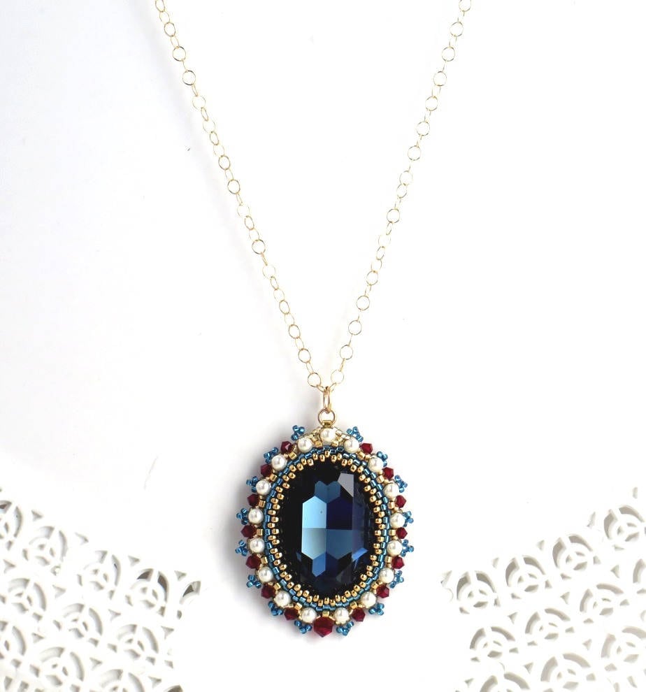 Lange Swarovski Kristall Und Perle Anhänger Halskette, Vintage-Stil Lange Halskette Für Frauen, Perlen Antiken Stil von LioraBJewelry