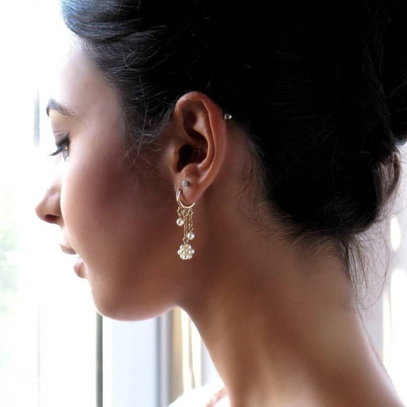 Perlohrringe Für Bräute, Creolenohrringe Mit Perle von LioraBJewelry