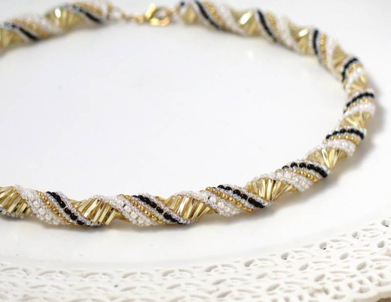 Schwarz - Weisse Halskette, Statementkette von LioraBJewelry