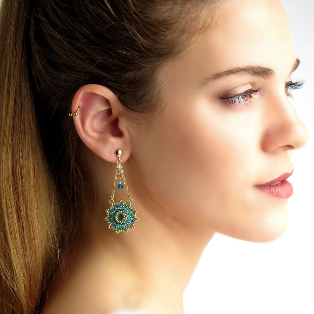 Türkis Kristallohrringe, Hängende Ohrringe von LioraBJewelry