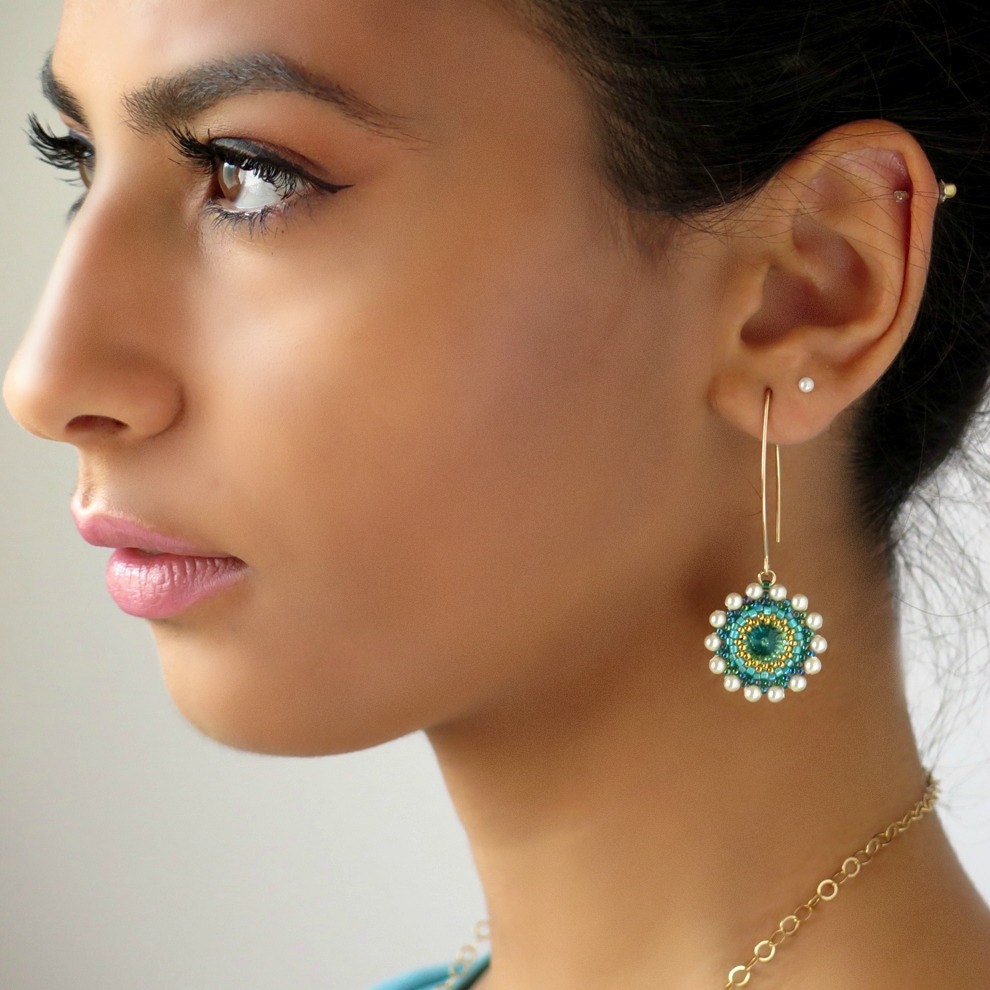 Türkis Lange Ohrringe, Kristallohrringe Und Perlen von LioraBJewelry