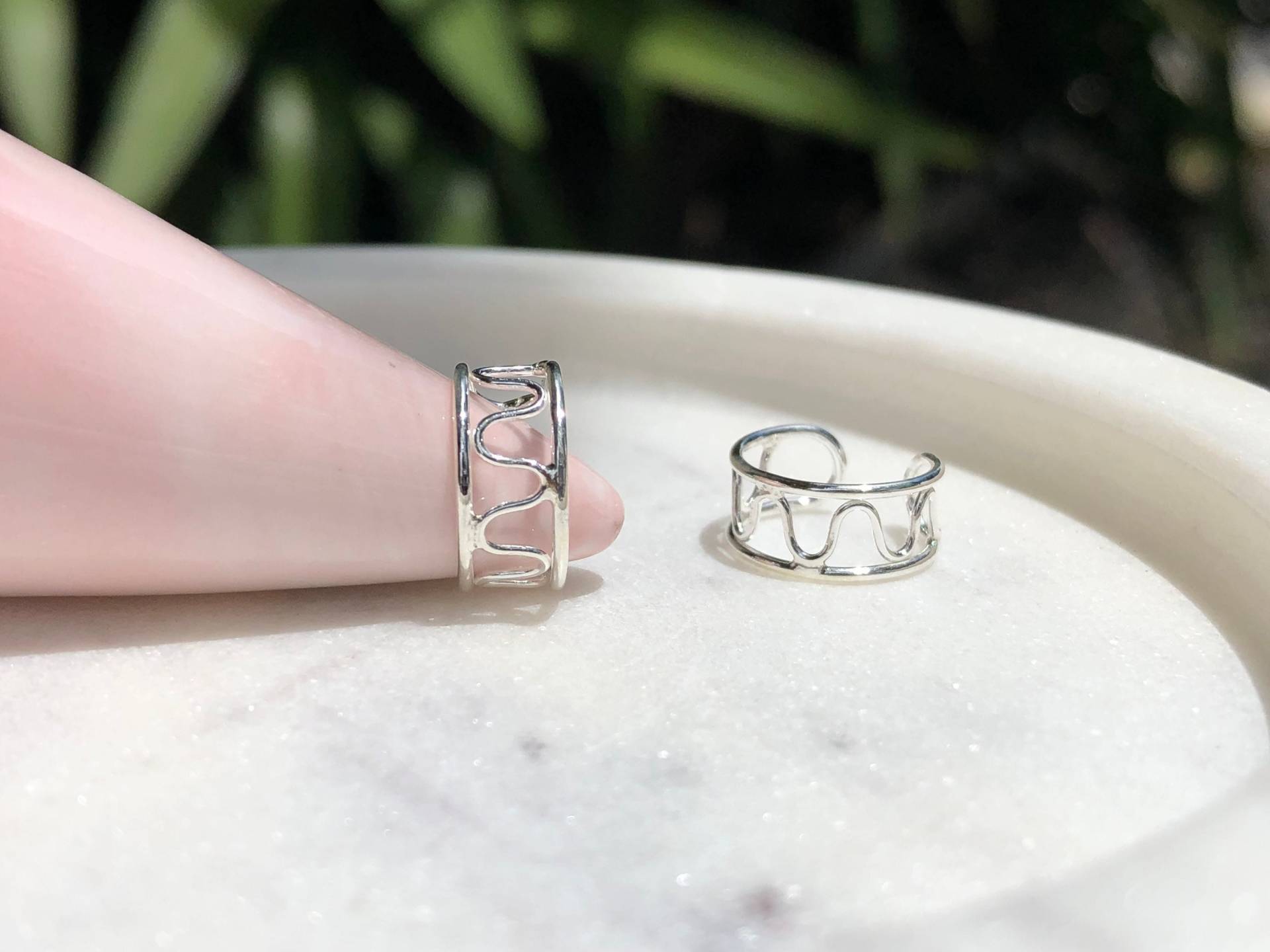 sterling Silber Zickzack Draht Ohrmanschetten, Ohr Manschetten, Wickeln, Doppel Nicht Piercing, Knorpel Doppel Manschette, Zierliche Manschette von Liorajewelryhouse