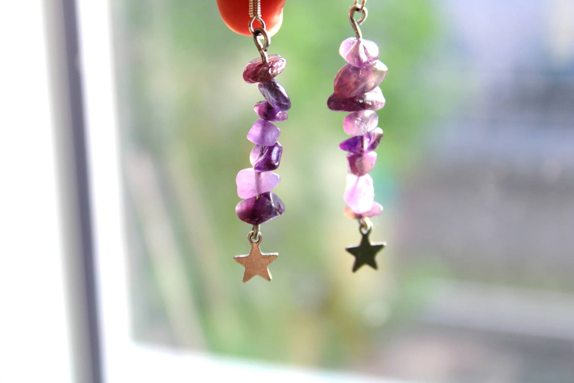 Ohrringe Mit Amethyst - Und Sternanhängern von Liottus