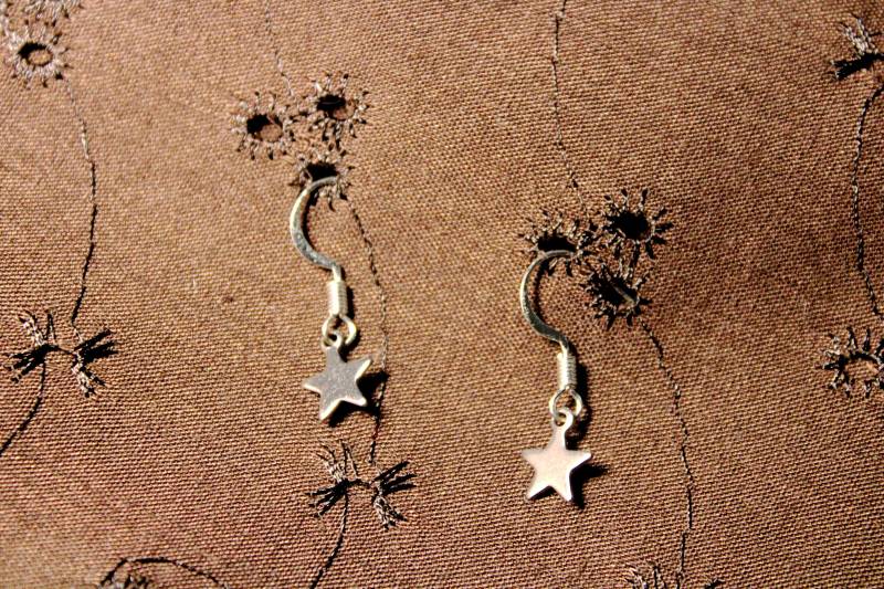 Silber Stern Charm Ohrringe Silber Stern Charm Ohrringe von Liottus