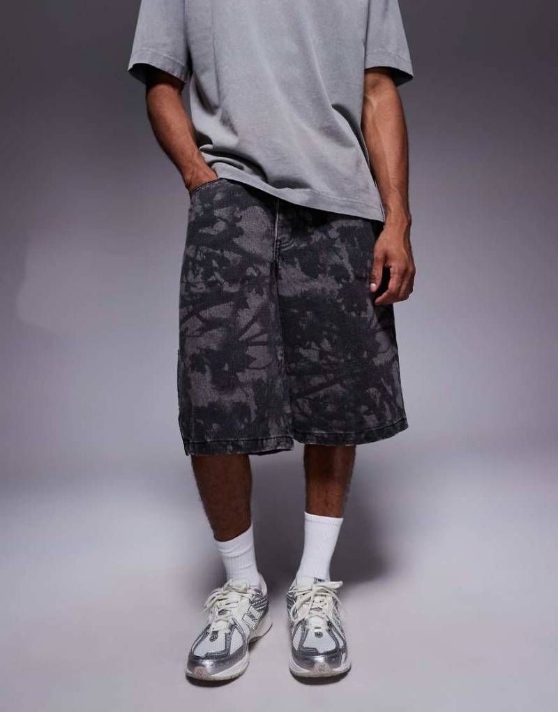 Liquor N Poker - Locker geschnittene Jeansjorts in Schwarz mit Blumenprint von Liquor N Poker