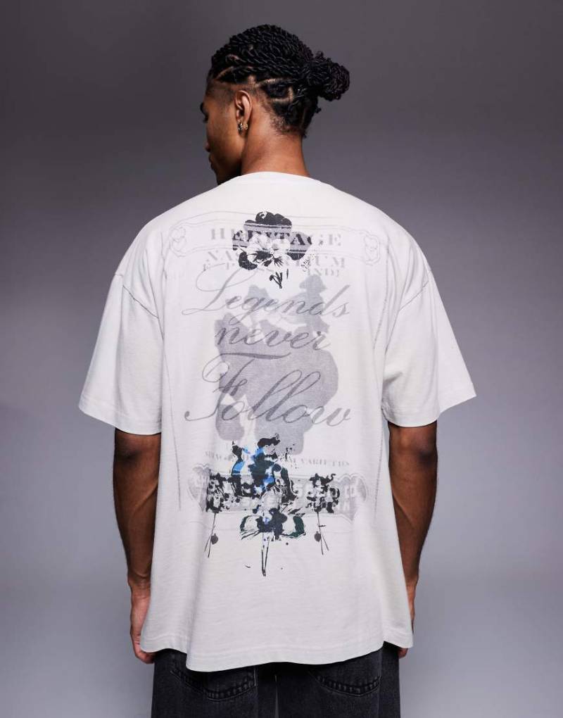 Liquor N Poker - Locker geschnittenes T-Shirt in verwaschenem Steingrau mit „Distorted Love"-Grafik-Blau von Liquor N Poker