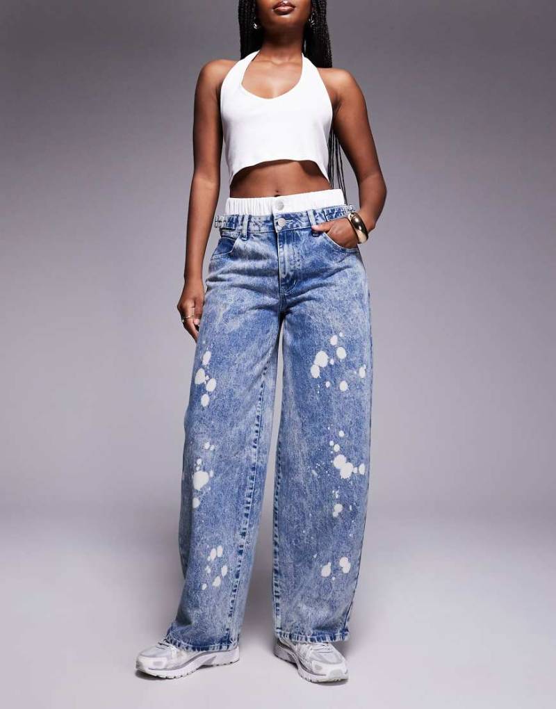 Liquor N Poker - Weite Jeans in Bleach-Waschung mit tiefem Bund-Blau von Liquor N Poker