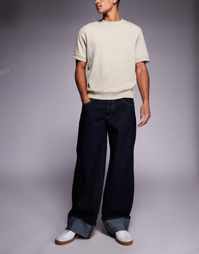 Liquor N Poker - Weite Jeans in dunkelblauer Waschung mit Umschlagsaum und betontem, mittelhohem Bund von Liquor N Poker