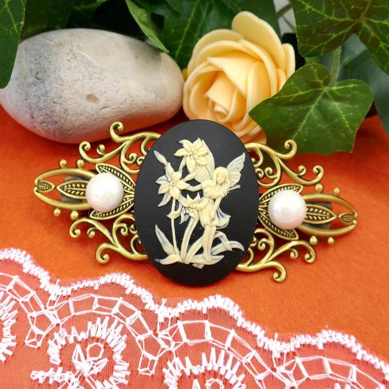 Elfen Kamee Haarspange Elfe Mit Blumen Perlized Glascabochon von Schmuckfamos