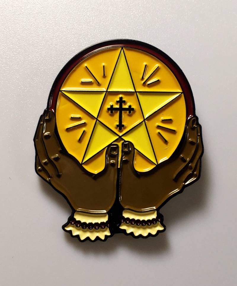 L'as De Tarot Ace Of Pentacles Emaille Pin L'as De Tarot Ace Of Pentacles Emaille Pin von LiryoDesign