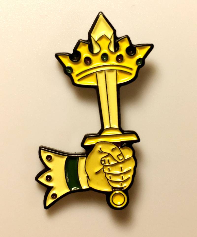 L'as De Tarot Ace Von Schwerter Emaille Pin L'as De Tarot Ace Von Schwerter Emaille Pin von LiryoDesign