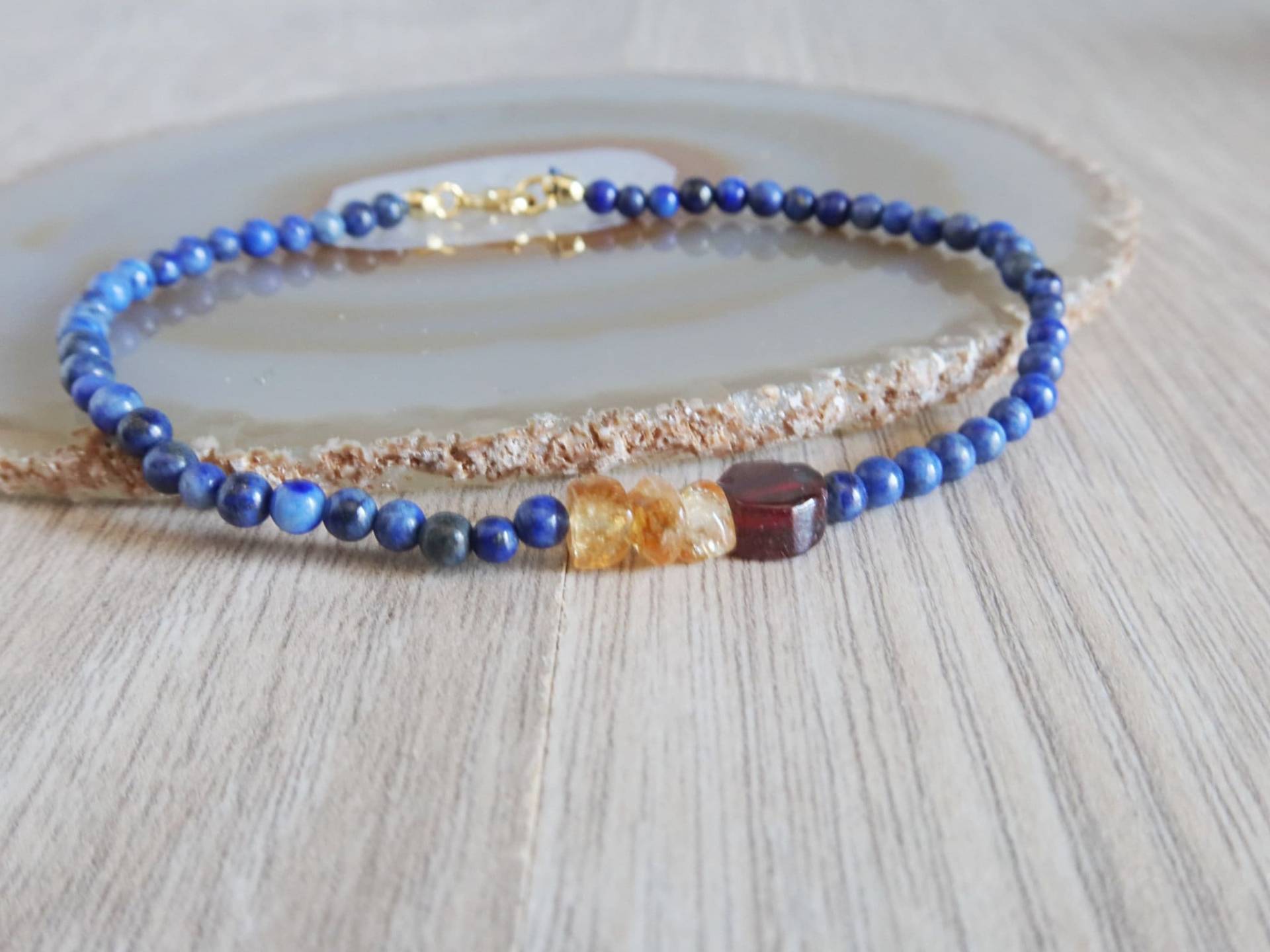 Armband Mit Lapislazuli-Kugeln, Citrinquarz Und Granatscheibe von LisaCreazioni