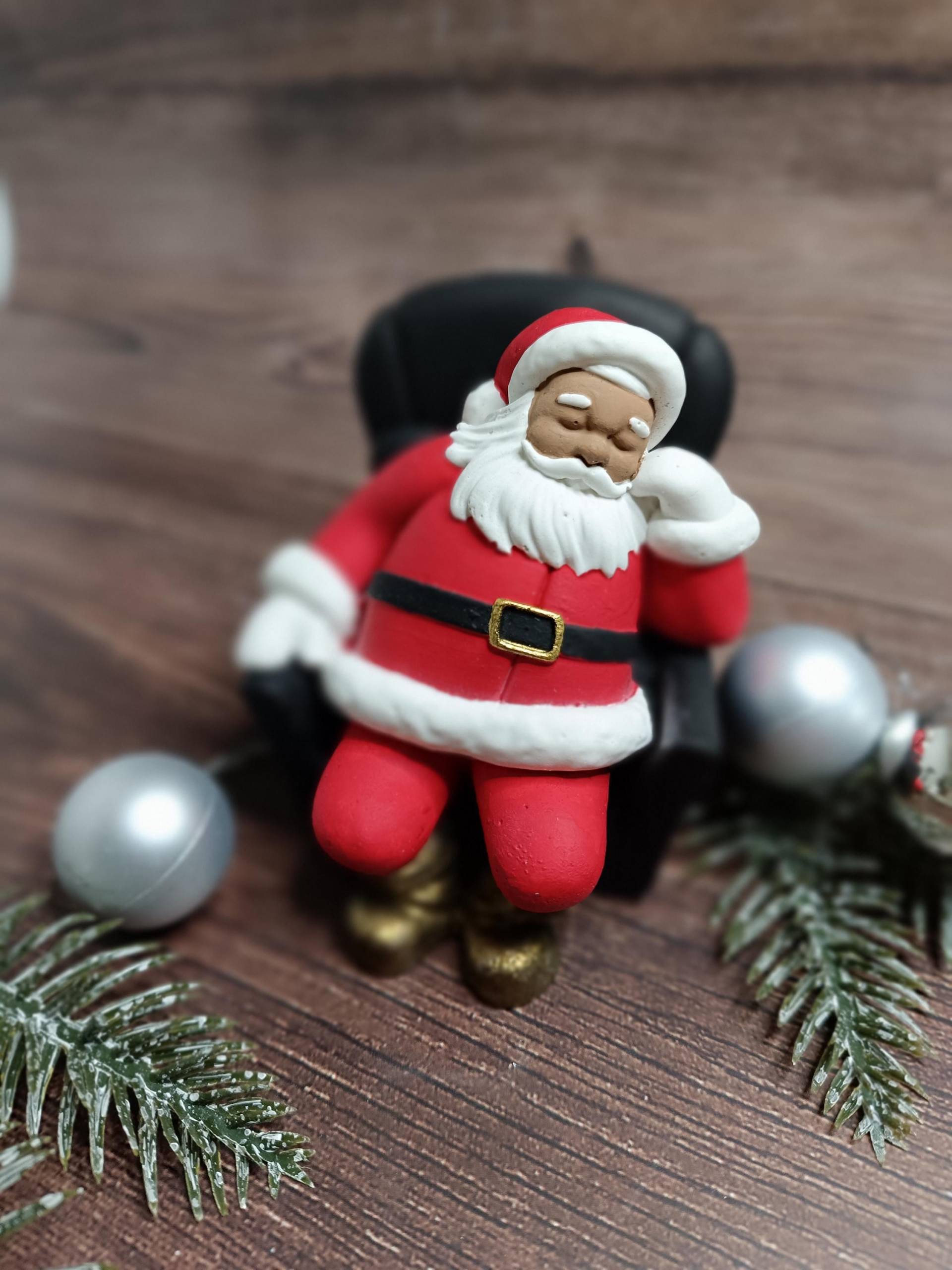 Handgefertigte Weihnachtsmannfigur Aus Gips/Raysin - Santa Claus Deko Für Weihnachten, Festliche Dekoration, Weihnachtsmann Figur Nikolaus von LisaDesignsHN