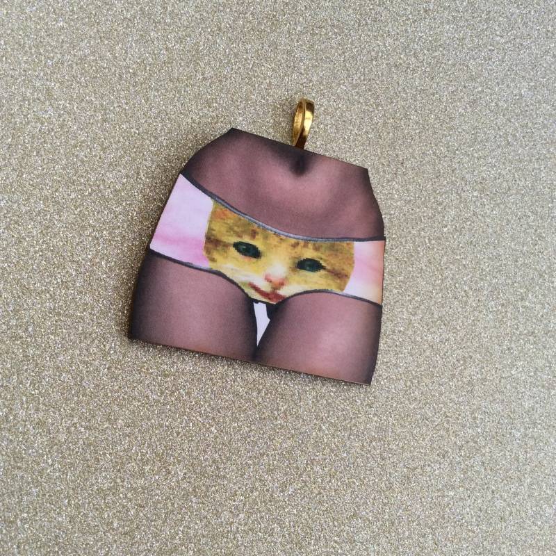 Kätzchen Kunst Anhänger Katze, Voge Aussage Art Schmuck/Risqué Katze/Kätzchen Brosche Tier Katze Anhänger/statement Kätzchen Kunst Anhänger Katze, Voge Aussage Art Schmuck/Risqué Katze/Kätzchen Brosche Tier Katze Anhänger/statement von LisaJanesGifts