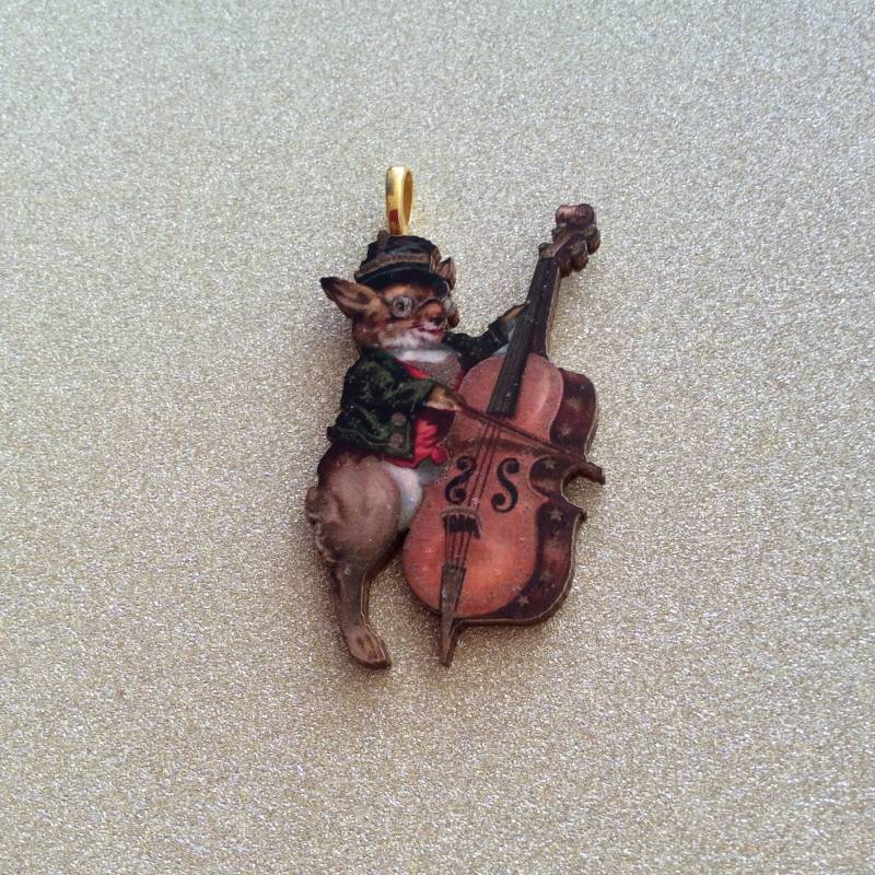streifenhörnchen-Anhänger/Skurrile Tier - Und Instrumentenschmuck/Kitschtier-Anhänger Wunderliche Tieranhänger Anhänger/statement-Schmuck von LisaJanesGifts