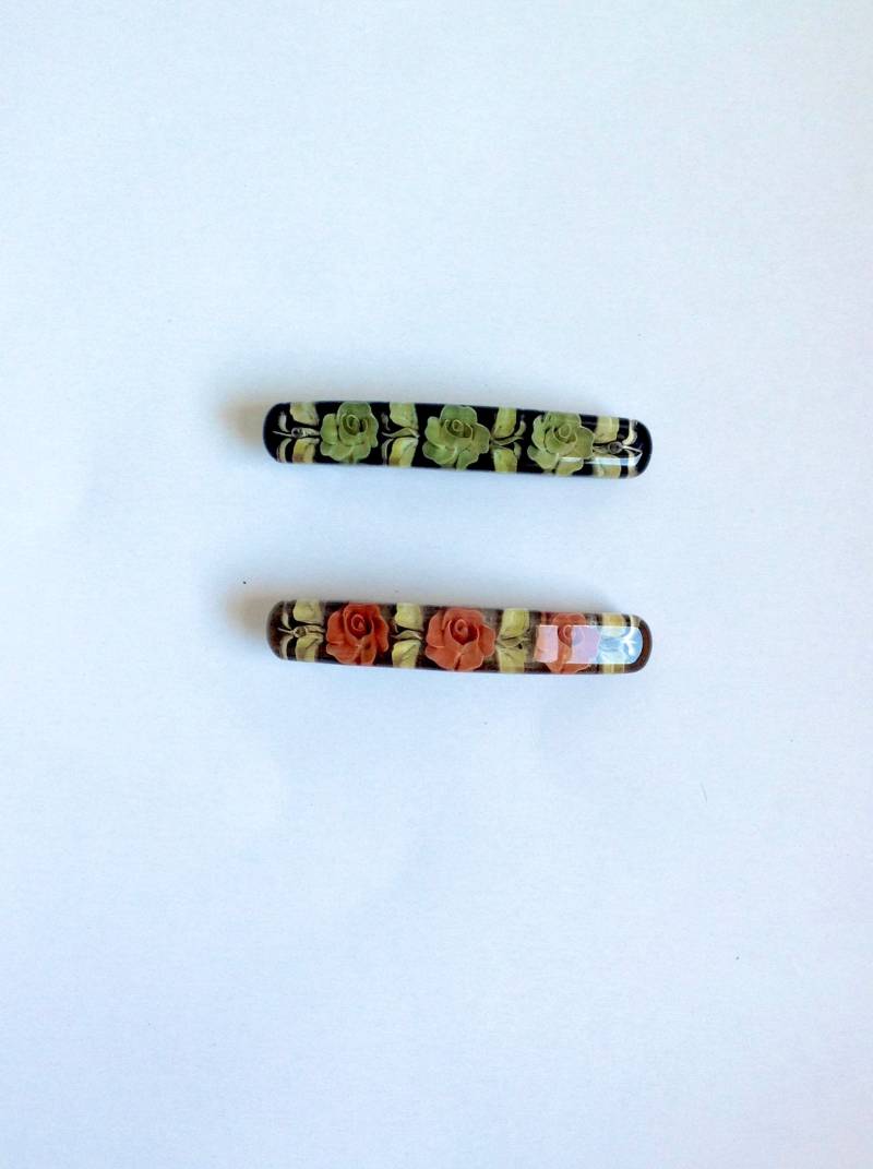 Ein Paar Haarspangen Mit Harz-Rosengravur - Mittlere Größe von LisaandLavender