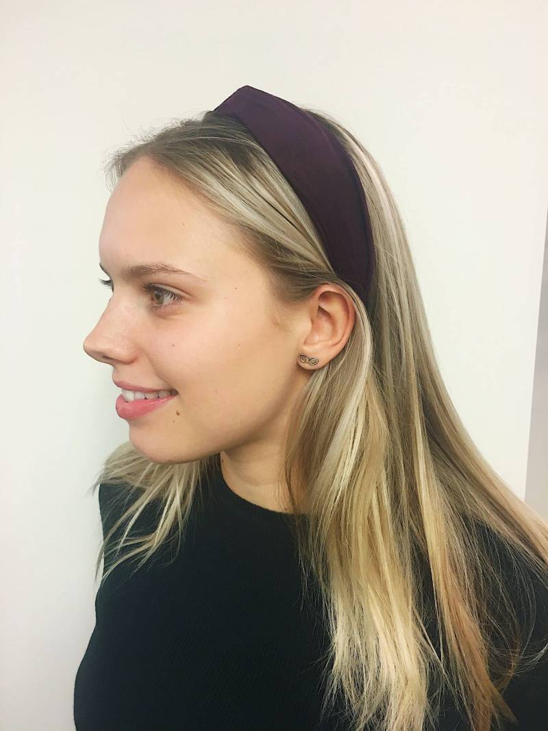 Handgefertigtes Haarband Aus Kunst-Wildleder, Weich Und Bequem von LisaandLavender