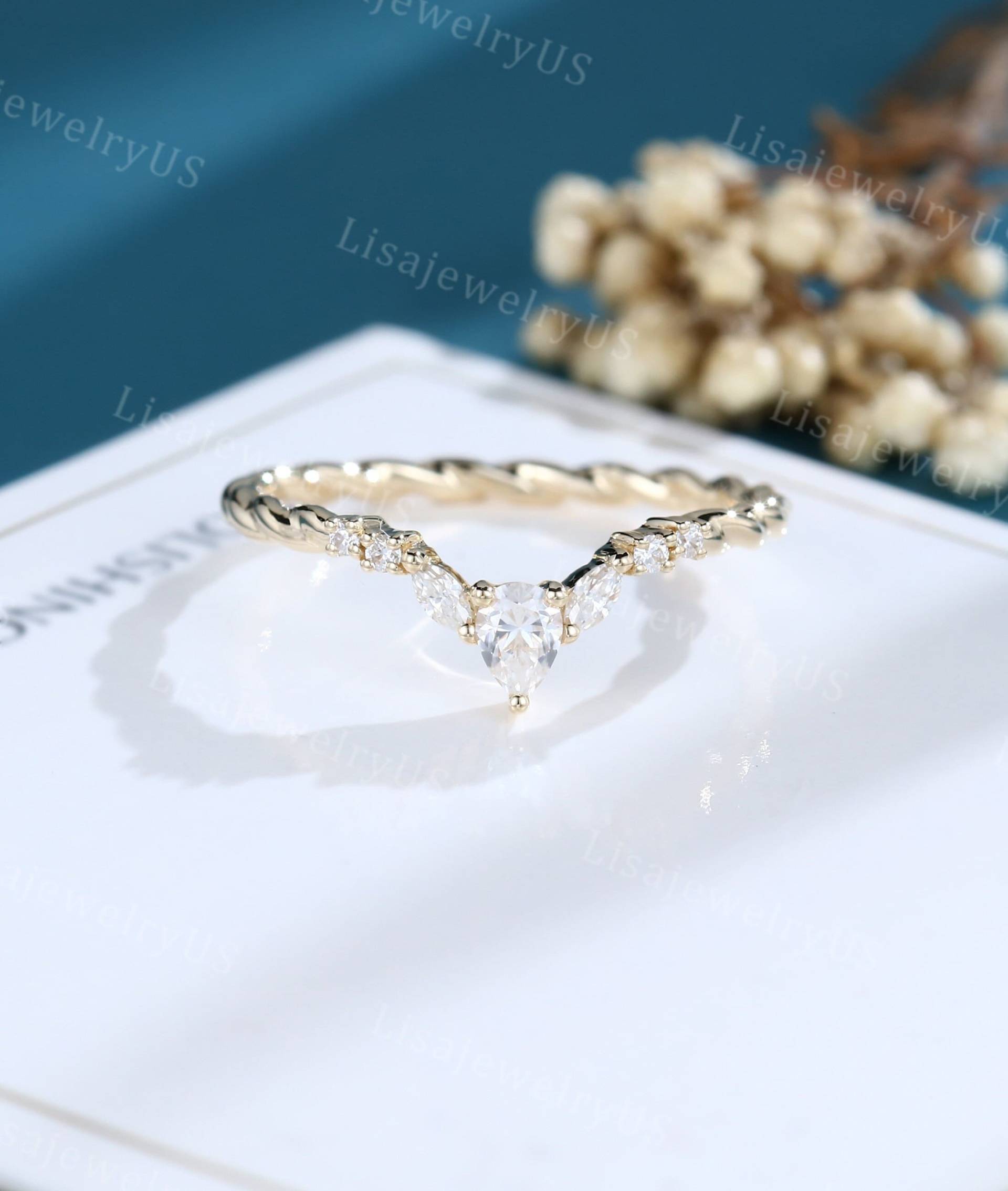 Birne Moissanite Ehering Gelbgold Vintage Zierlich Geschwungen Band Uniuqe Voller Eternity Verdreht Versprechen von LisajewelryUS