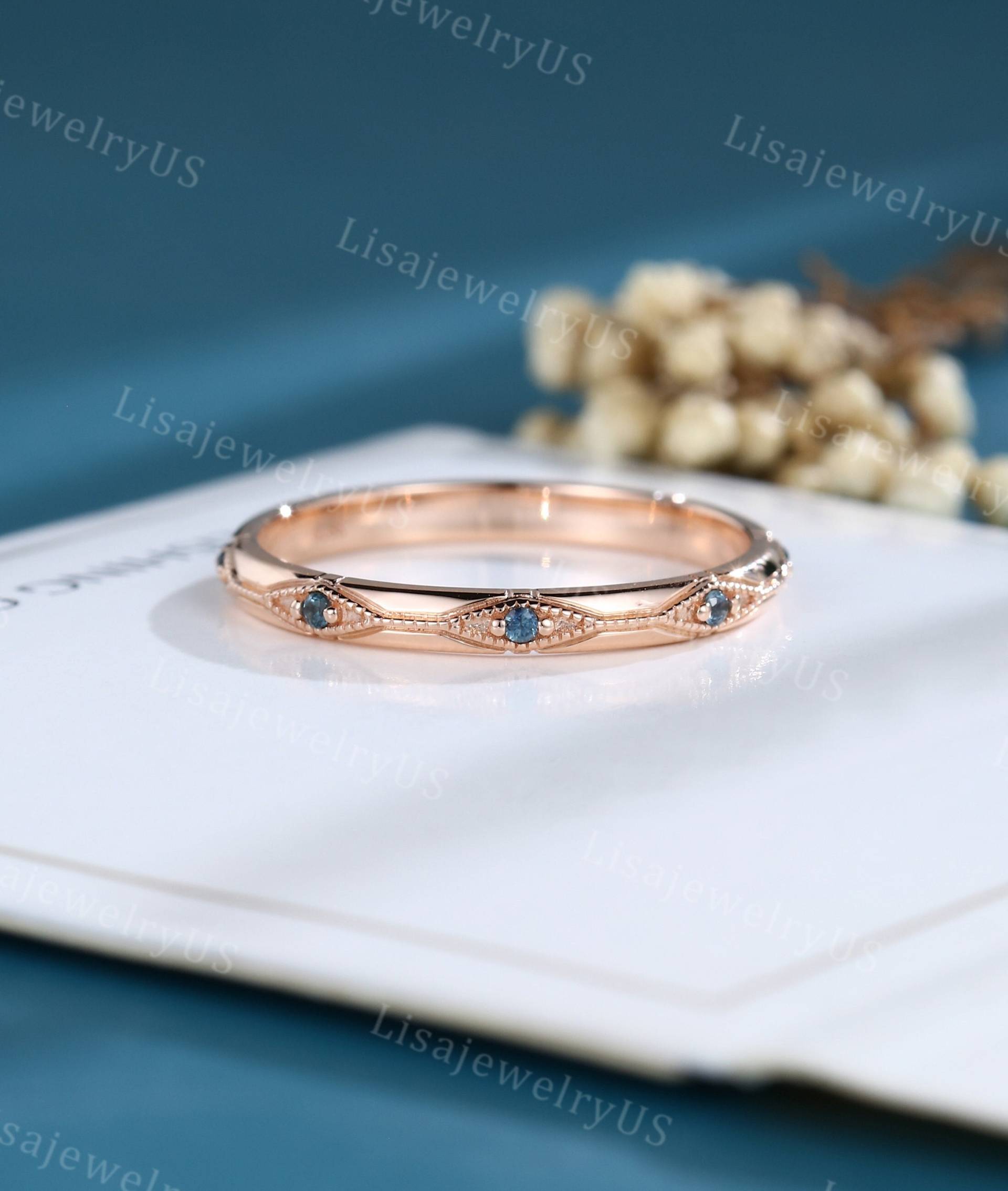 Blau Grüner Saphir Ehering Roségold Vintage Damen Einzigartiges Braut Milgrain Ewigkeitsband Versprechensgeschenk Für Sie von LisajewelryUS