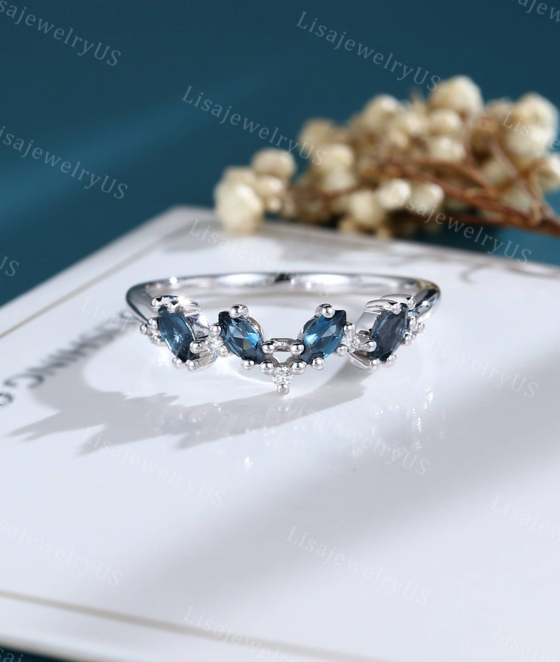 London Blauer Topas Ehering Weißgold Geschwungener Vintage Zierliche Diamant Band Stapeln Passenden Braut Versprechen von LisajewelryUS