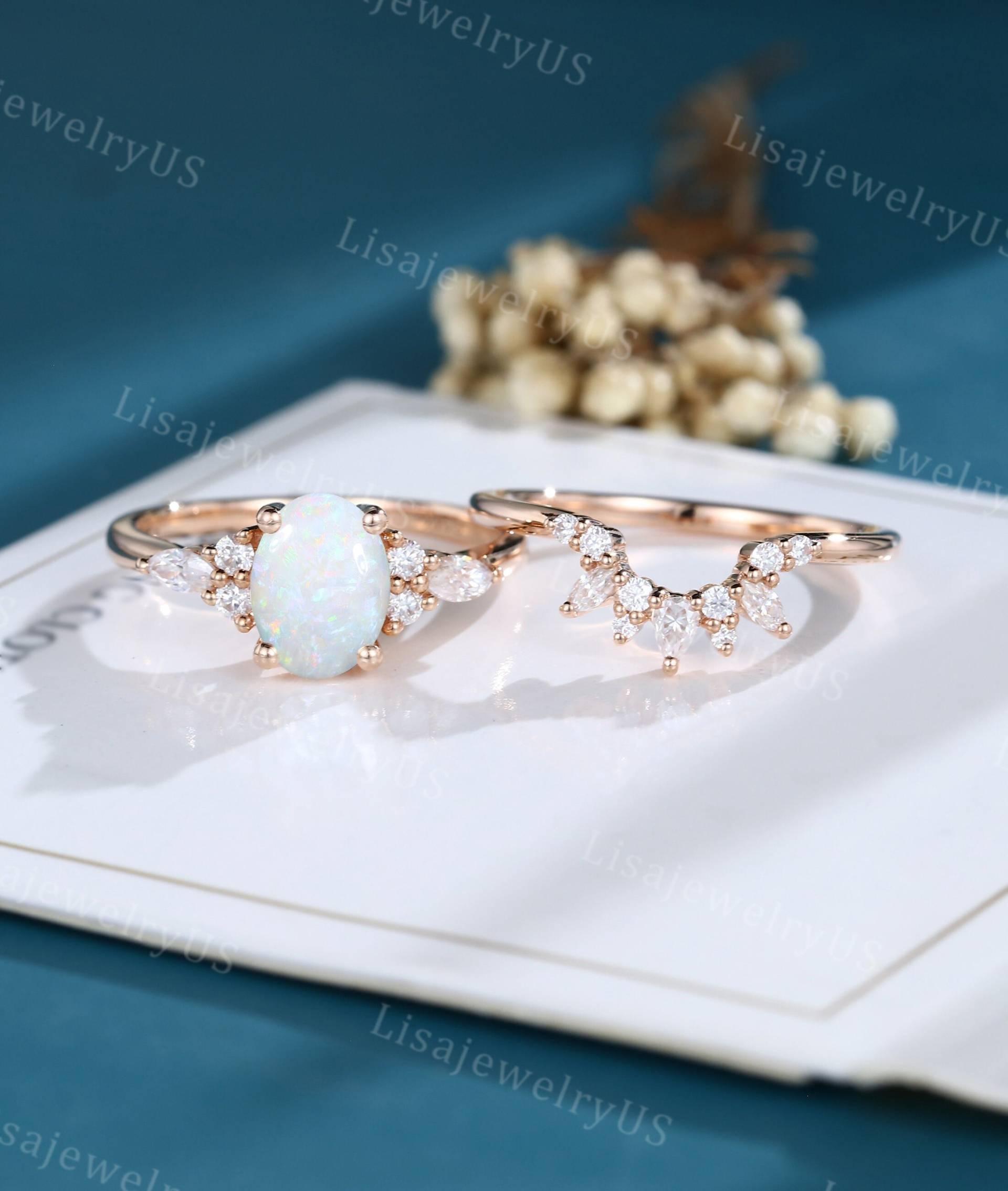 Ovaler Opal Verlobungsring Set Rosegold Vintage Moissanit Art Deco Brautschmuck Massiver Diamant Jahrestag von LisajewelryUS