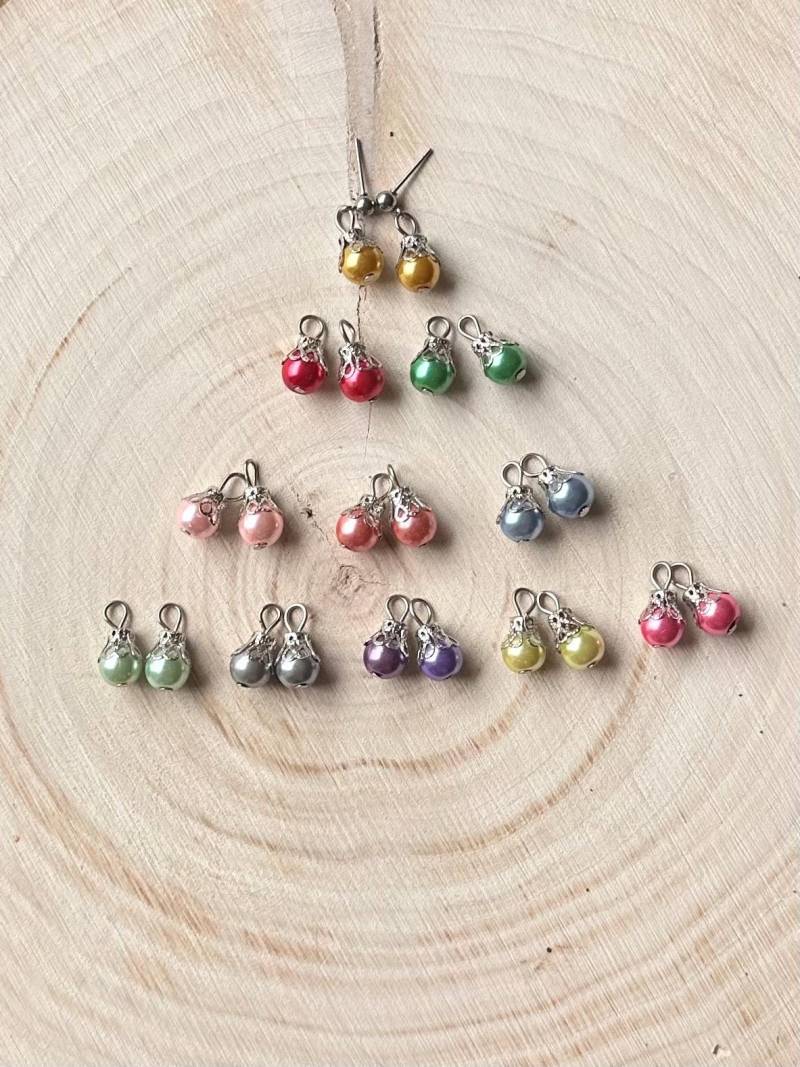 Perlen Ohrringe, Kleine Weihnachtskugeln von LisasJewelleryShop